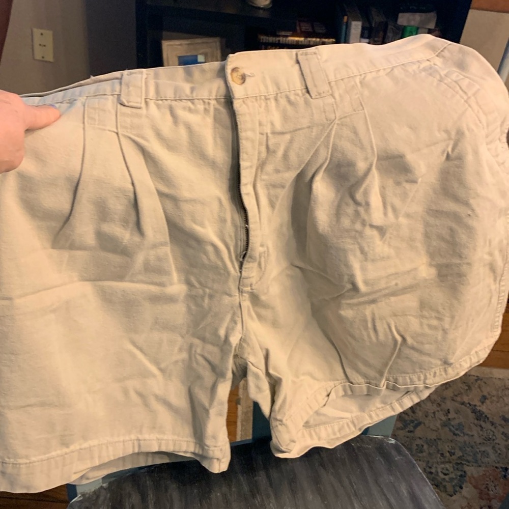 Men’s khaki pleated dress  shorts inseam is 5inches